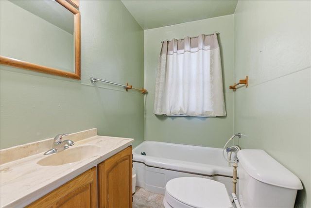 1409 Parkway Avenue, Cedar Falls, IA 50613