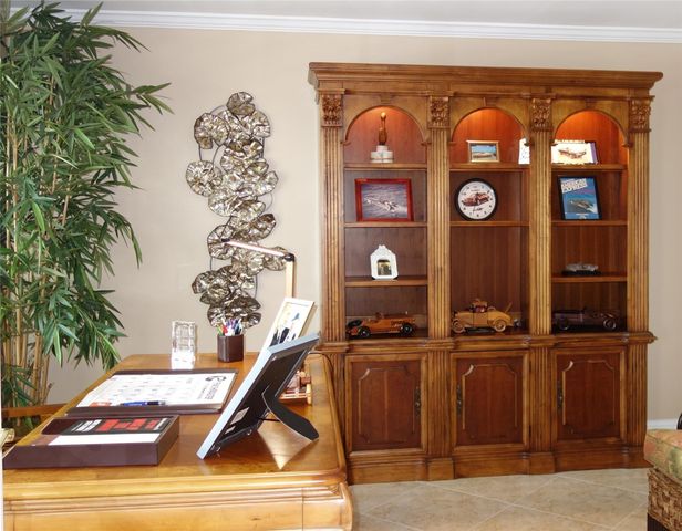 625 Oaks Drive 302, Pompano Beach, FL 33069