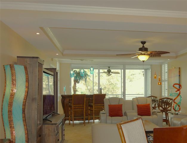 625 Oaks Drive 302, Pompano Beach, FL 33069