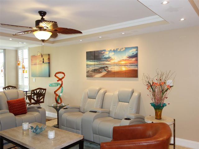 625 Oaks Drive 302, Pompano Beach, FL 33069