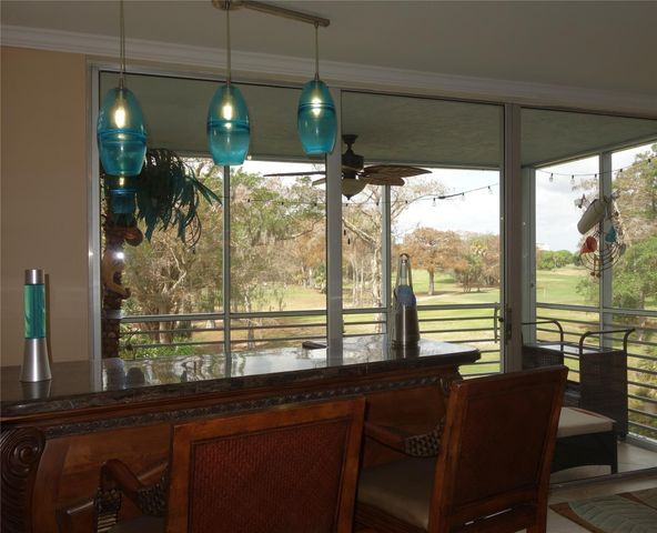 625 Oaks Drive 302, Pompano Beach, FL 33069