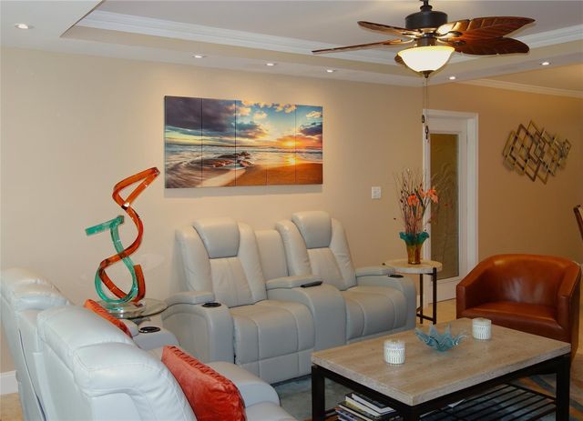 625 Oaks Drive 302, Pompano Beach, FL 33069