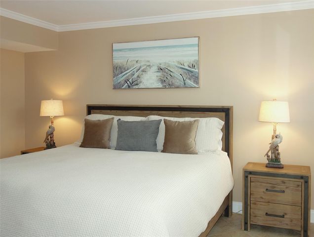 625 Oaks Drive 302, Pompano Beach, FL 33069