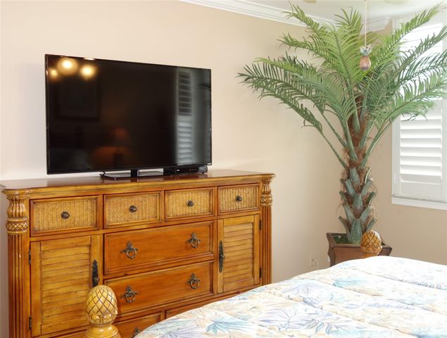 625 Oaks Drive 302, Pompano Beach, FL 33069