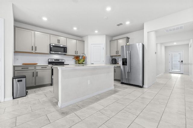 1050 MICHELANGELO LANE, Winter Haven, FL 33884