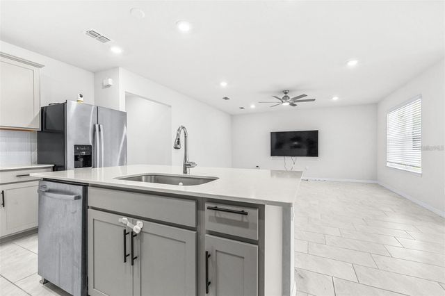 1050 MICHELANGELO LANE, Winter Haven, FL 33884