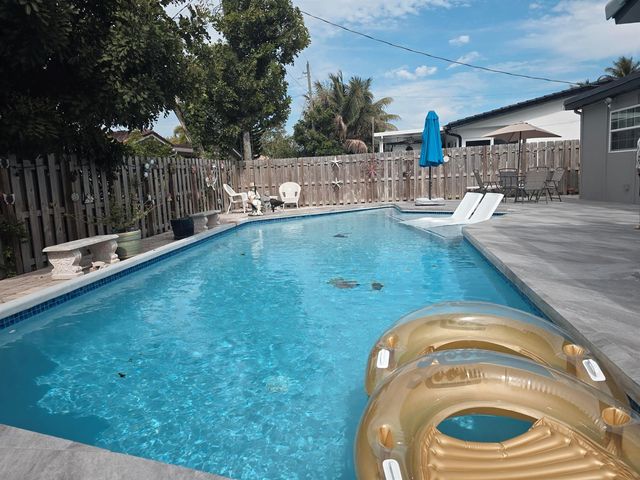 7811 NW 40th Court NW, Coral Springs, FL 33065