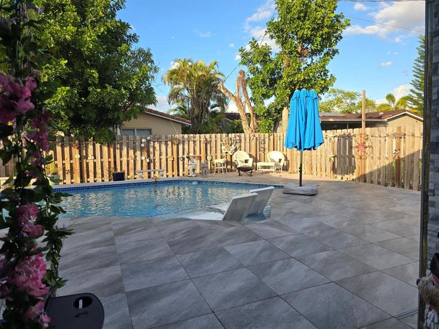 7811 NW 40th Court NW, Coral Springs, FL 33065