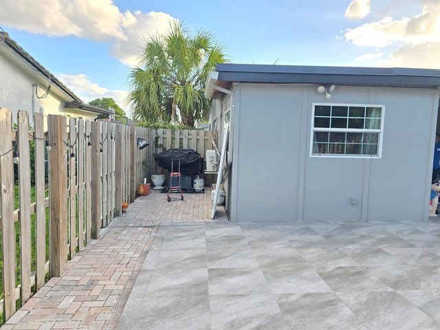 7811 NW 40th Court NW, Coral Springs, FL 33065