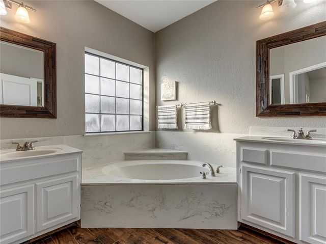 13300 Shady Lane Court, Oklahoma City, OK 73131
