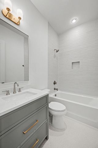 6412A Premier Dr, Nashville, TN 37209