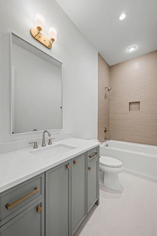 6412A Premier Dr, Nashville, TN 37209