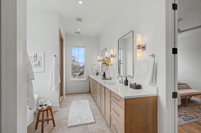 6412A Premier Dr, Nashville, TN 37209