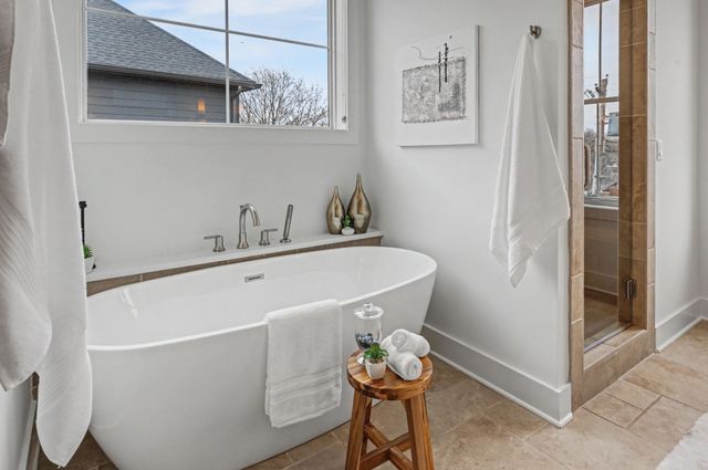 6412A Premier Dr, Nashville, TN 37209