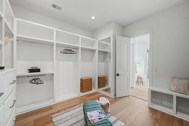 6412A Premier Dr, Nashville, TN 37209
