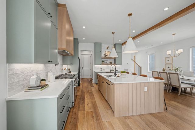 6412A Premier Dr, Nashville, TN 37209