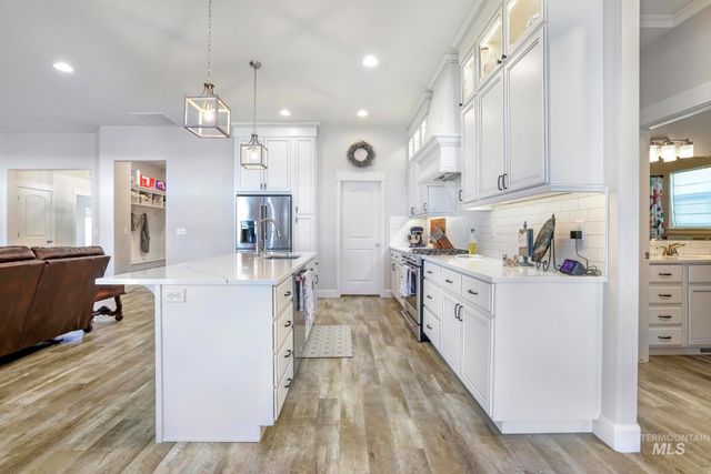 781 Midnight Sun Loop, Twin Falls, ID 83301