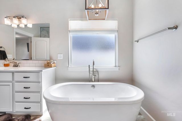 781 Midnight Sun Loop, Twin Falls, ID 83301