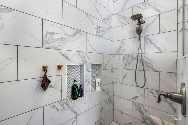 781 Midnight Sun Loop, Twin Falls, ID 83301