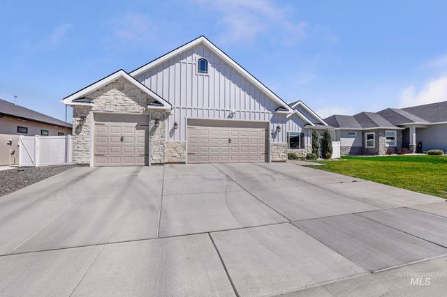 781 Midnight Sun Loop, Twin Falls, ID 83301