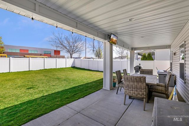 781 Midnight Sun Loop, Twin Falls, ID 83301