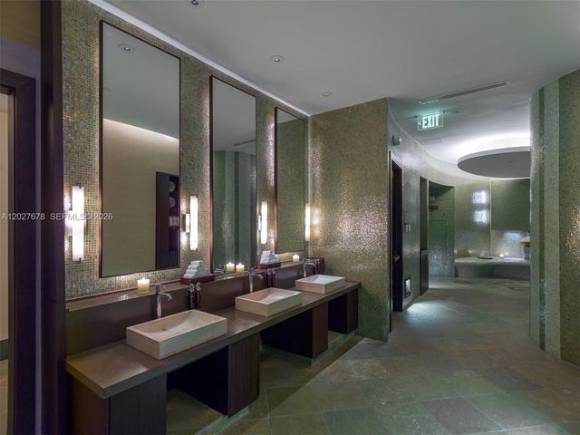 17875 Collins Ave 1906, Sunny Isles Beach, FL 33160