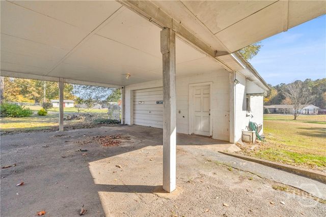 4693 Vickery Street, Lavonia, GA 30553