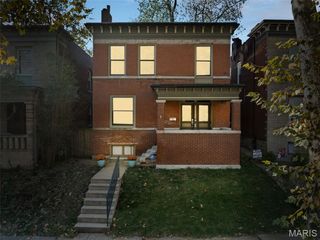 4154 Shenandoah Avenue, St Louis, MO 63110
