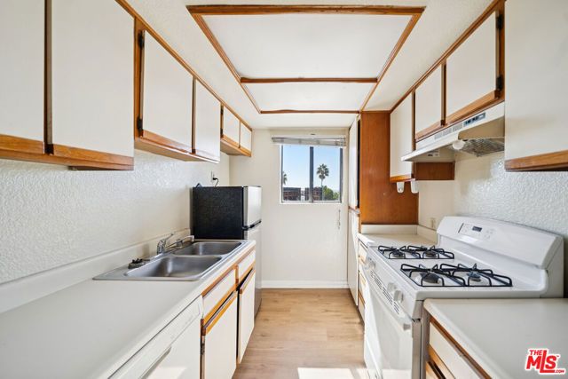 1519 N Martel Avenue 305, Los Angeles, CA 90046