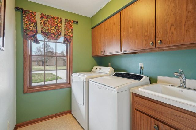 312 Lilac LANE, Grafton, WI 53024