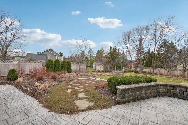 312 Lilac LANE, Grafton, WI 53024