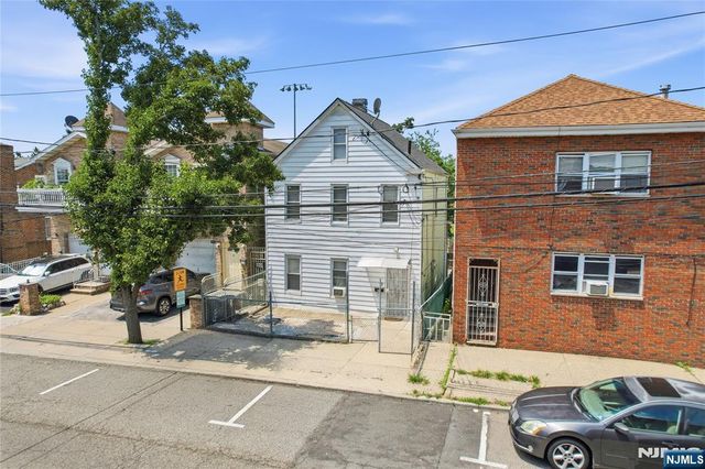 6605 Durham Avenue, North Bergen, NJ 07047