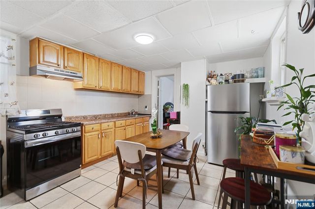 6605 Durham Avenue, North Bergen, NJ 07047