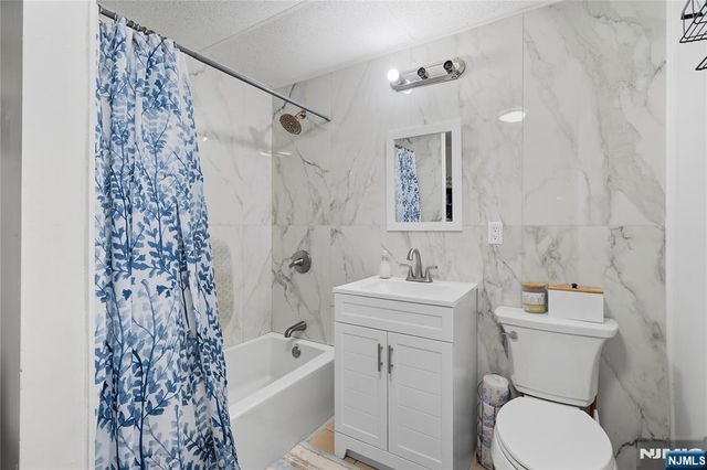 6605 Durham Avenue, North Bergen, NJ 07047