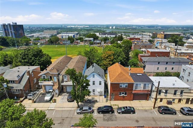6605 Durham Avenue, North Bergen, NJ 07047
