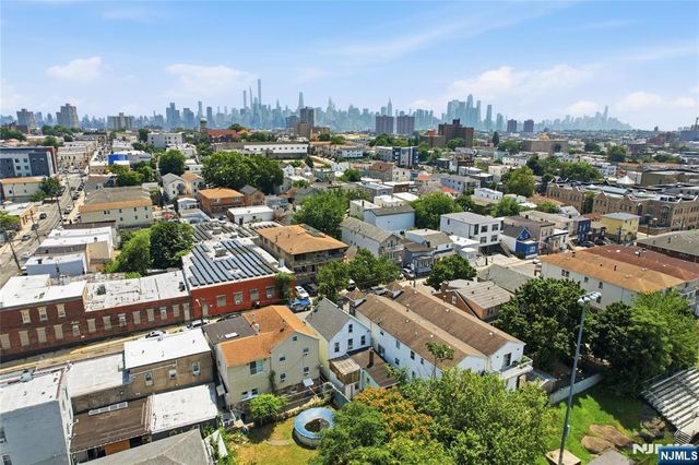 6605 Durham Avenue, North Bergen, NJ 07047