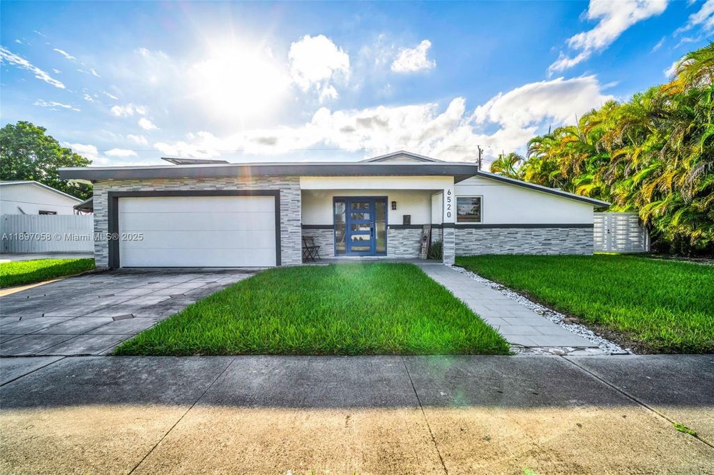 6520 SW 109th Ct, Miami, FL 33173