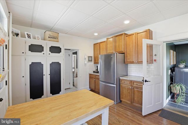 5890 MAIN ST, East Petersburg, PA 17520