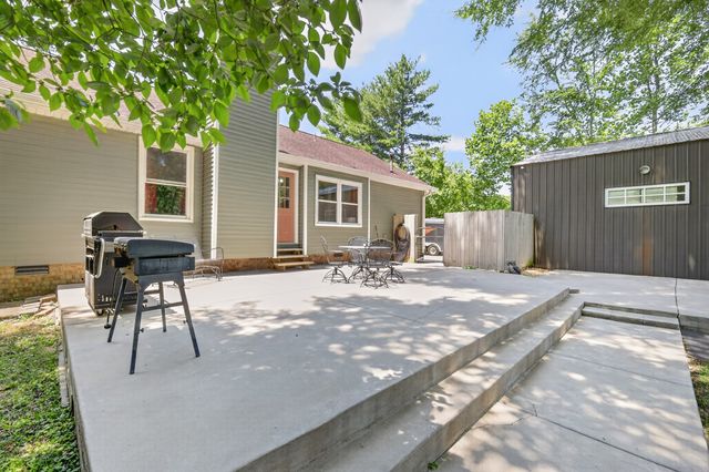 428 Karstridge Rd, Smyrna, TN 37167