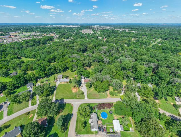 428 Karstridge Rd, Smyrna, TN 37167