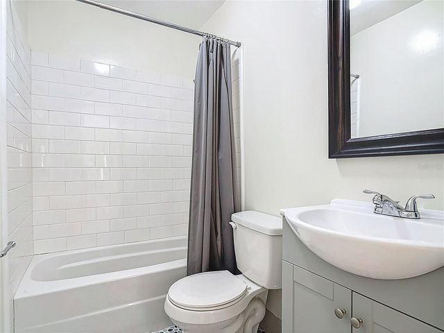 601 N ADELLE AVENUE, Deland, FL 32720