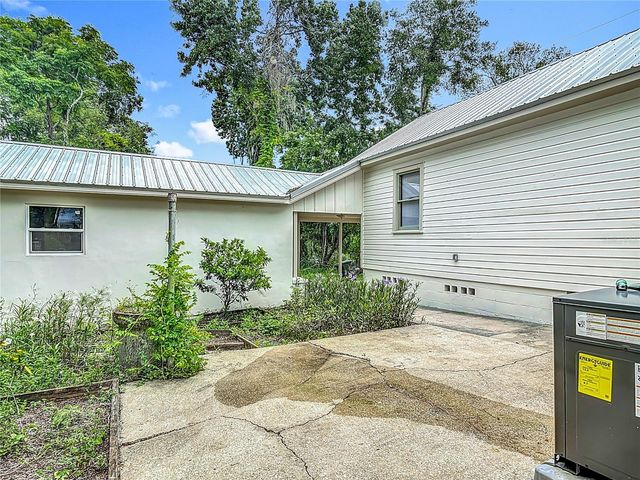 601 N ADELLE AVENUE, Deland, FL 32720
