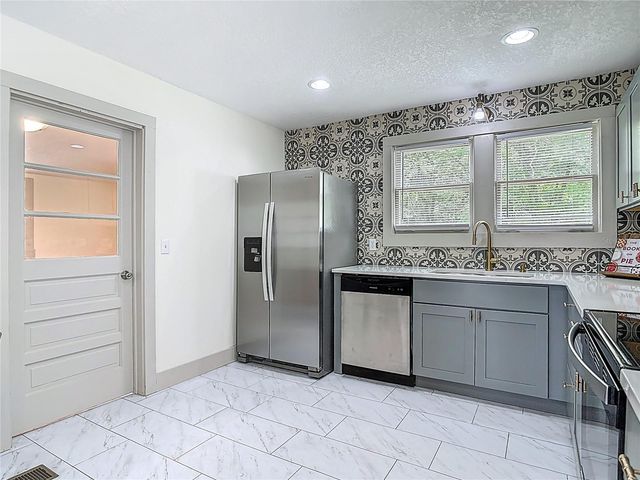 601 N ADELLE AVENUE, Deland, FL 32720