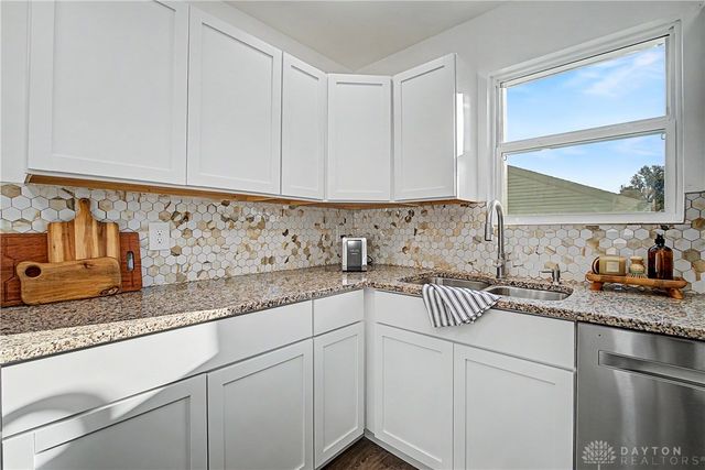 2073 Thimble Creek Drive, Trotwood, OH 45426