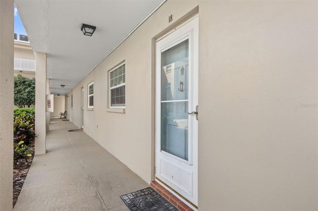 10215 REGAL DRIVE 18, Largo, FL 33774