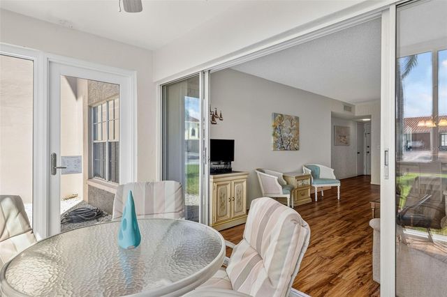 10215 REGAL DRIVE 18, Largo, FL 33774
