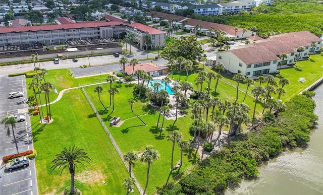 10215 REGAL DRIVE 18, Largo, FL 33774
