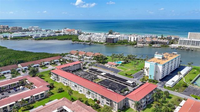 10215 REGAL DRIVE 18, Largo, FL 33774