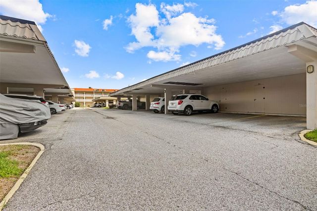 10215 REGAL DRIVE 18, Largo, FL 33774