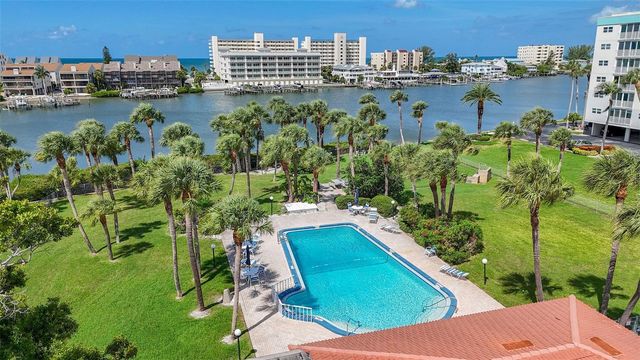 10215 REGAL DRIVE 18, Largo, FL 33774